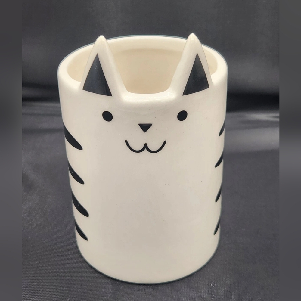 Adorable Mini Kitten Cat Planter Ceramic Porcelain Black & White Ears on Top